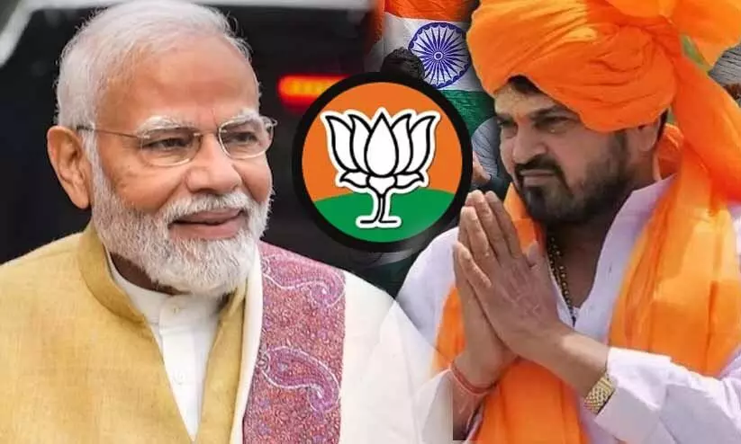 ഒളിമ്പിക്സ് ജേതാവിനെ പൊലീസ് ആക്രമിക്കുന്നു, പീഡനക്കേസ് പ്രതിയായ ബി.ജെ.പി എം.പിയെ പാർട്ടിയും പ്രധാനമന്ത്രിയും സംരക്ഷിക്കുന്നു -ശ്രീവത്സ ഒളിമ്പിക്സ് ജേതാവിനെ പൊലീസ് ആക്രമിക്കുന്നു, പീഡനക്കേസ് പ്രതിയായ ബി.ജെ.പി എം.പിയെ പാർട്ടിയും പ്രധാനമന്ത്രിയും സംരക്ഷിക്കുന്നു -ശ്രീവത്സ