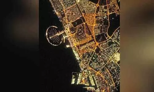 ദു​ബൈ​യു​ടെ രാ​ത്രി ദൃ​ശ്യം പ​ങ്കു​വെ​ച്ച്​   അ​ൽ നി​യാ​ദി