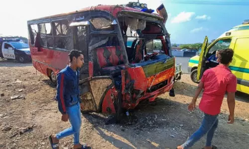 Egypt bus crash with truck 17 death