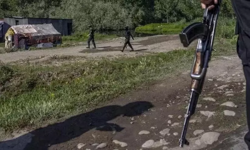 കശ്മീരിലെ രജൗരിയിൽ ഭീകരരുമായുള്ള ഏറ്റുമുട്ടലിൽ അഞ്ച് സൈനികർക്ക് വീരമൃത്യു