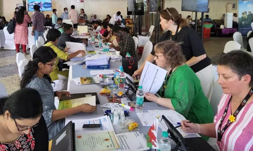 നോർക്ക - യു.കെ കരിയർ ഫെയറിൽ 171 നഴ്സുമാർക്ക് ഓഫർ ലെറ്റർ ലഭിച്ചു നോർക്ക - യു.കെ കരിയർ ഫെയറിൽ 171 നഴ്സുമാർക്ക് ഓഫർ ലെറ്റർ ലഭിച്ചു