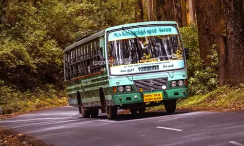 ബസ് സർവിസ് വെട്ടിക്കുറക്കുന്നത് യാത്രക്കാരെ ദുരിതത്തിലാക്കുന്നു