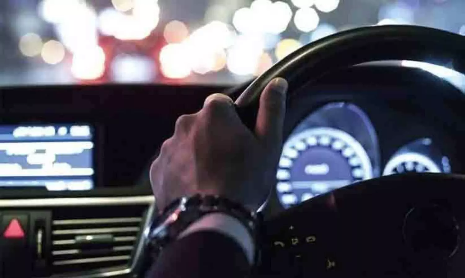 നിങ്ങളുടേത് മാനുവൽ കാർ ആണോ? ഇവ ഒഴിവാക്കിയില്ലെങ്കിൽ പണി കിട്ടും