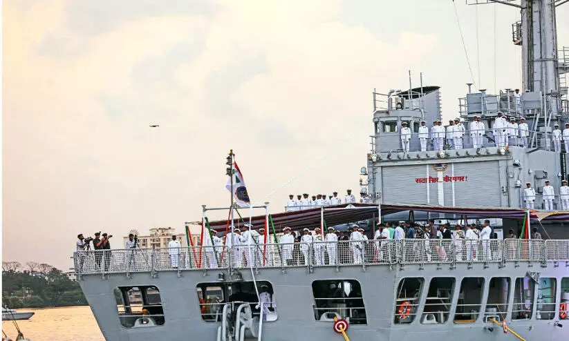 ഐ.എൻ.എസ് മഗര്‍ ഡികമീഷൻ ചെയ്തു