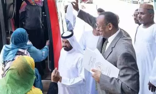 മടങ്ങാൻ കഴിയാത്ത സുഡാനികൾക്ക് സഹായവുമായി യു.എ.ഇ മടങ്ങാൻ കഴിയാത്ത സുഡാനികൾക്ക് സഹായവുമായി യു.എ.ഇ