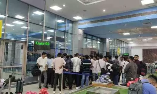 കോഴിക്കോട്-ദുബൈ എയർ ഇന്ത്യ വിമാനം വൈകി കോഴിക്കോട്-ദുബൈ എയർ ഇന്ത്യ വിമാനം വൈകി