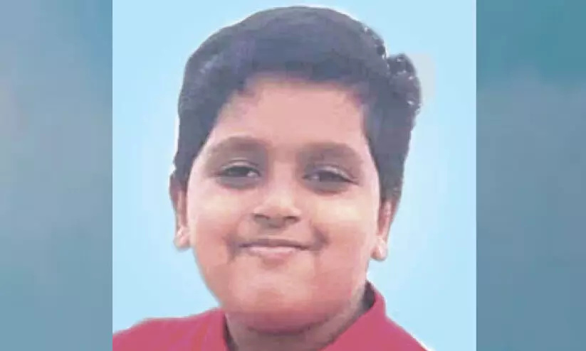 ഭക്ഷണം ശ്വാസകോശത്തിൽ കുടുങ്ങി എട്ടുവയസ്സുകാരൻ മരിച്ചു ഭക്ഷണം ശ്വാസകോശത്തിൽ കുടുങ്ങി എട്ടുവയസ്സുകാരൻ മരിച്ചു