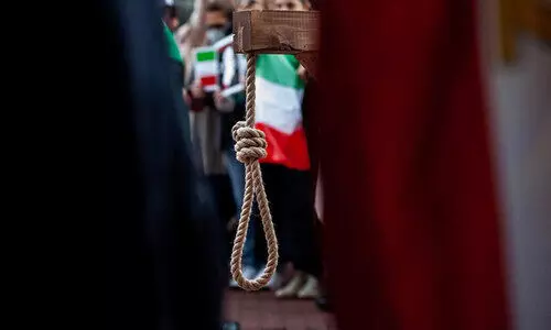 മ​ത​നി​ന്ദ: ഇ​റാ​നി​ൽ ര​ണ്ടു​പേ​രെ തൂ​ക്കി​ലേ​റ്റി