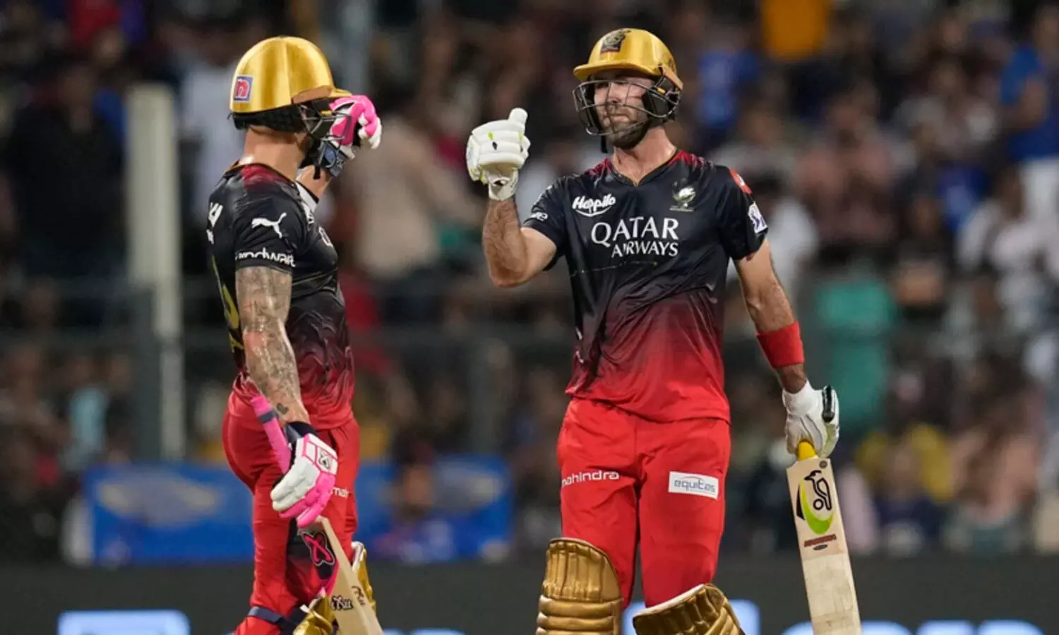 ഡുപ്ലെസിസിനും മാക്‌സ്‌വെല്ലിനും അർധ സെഞ്ച്വറി; ബാംഗ്ലൂരിനെതിരെ മുംബൈക്ക് 200 റൺസ് വിജയലക്ഷ്യം