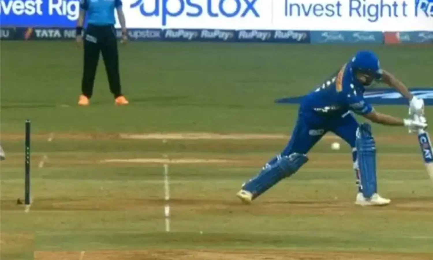 ‘അതെങ്ങനെ ഔട്ടാകും’; രോഹിത് ശർമയുടെ പുറത്താകലിൽ ഡി.ആർ.എസിനെ പഴിച്ച് മുൻ താരങ്ങൾ