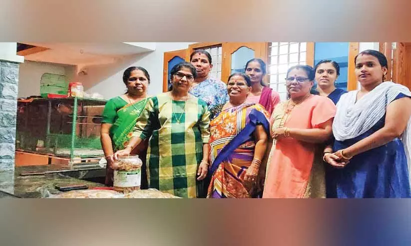 നാടൻ രുചികൾക്കൊരു പെൺകൂട്ടായ്മ നാടൻ രുചികൾക്കൊരു പെൺകൂട്ടായ്മ