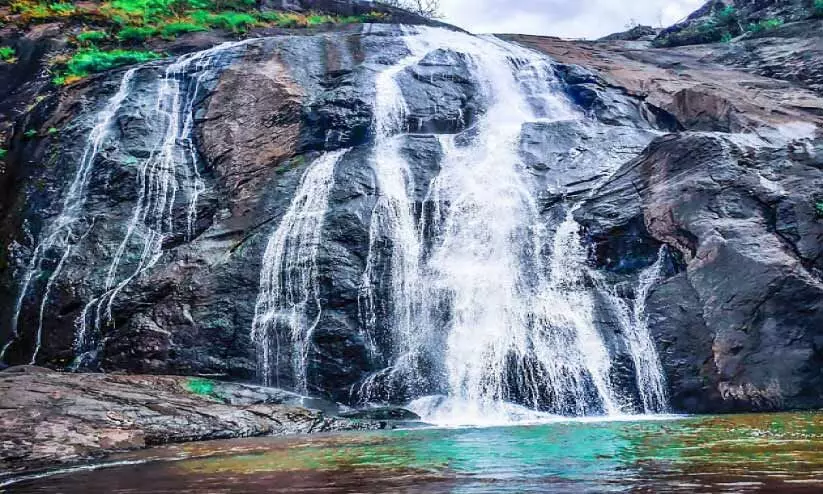 അ​ടി​സ്ഥാ​ന സൗ​ക​ര്യ​ങ്ങ​ളില്ലാതെതൂ​വ​ല്‍ ടൂ​റി​സം സെ​ന്‍റ​ർ