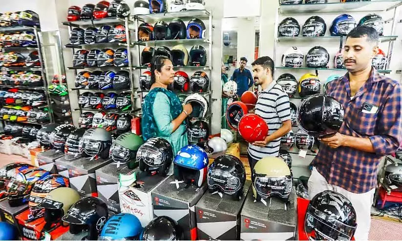 കാമറ കൺതുറന്നു; നിയമ ലംഘനം കുറഞ്ഞു കാമറ കൺതുറന്നു; നിയമ ലംഘനം കുറഞ്ഞു