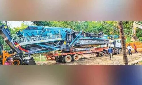 ക്വാ​റി പ്ര​വ​ര്‍ത്ത​നം നാ​ട്ടു​കാ​ര്‍ ത​ട​ഞ്ഞു