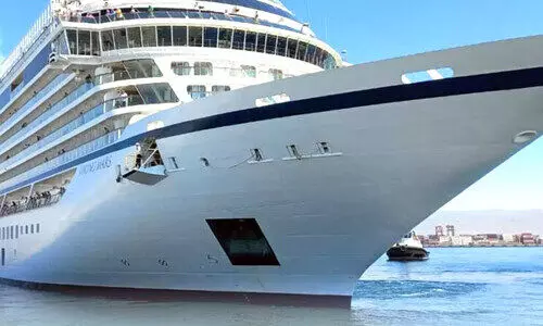 1,377 യാത്രക്കാരുമായി ക്രൂസ് കപ്പൽ സലാലയിൽ 1,377 യാത്രക്കാരുമായി ക്രൂസ് കപ്പൽ സലാലയിൽ