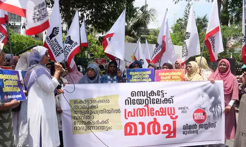 വനിതാ ഡോക്ടറുടെ കൊലപാതകം: സെക്രട്ടേറിയറ്റിലേക്ക് പ്രതിഷേധ മാർച്ച് നടത്തി