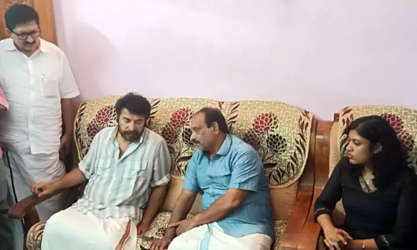 mammootty visiting at vandanas house