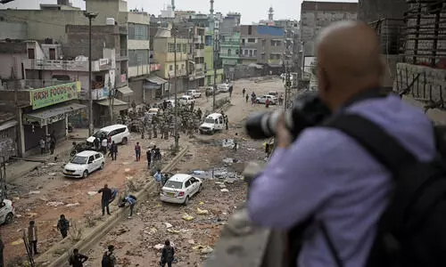 ‘ഇ​ന്ത്യ: മാ​ധ്യ​മ​പ​ത​ന​ത്തി​ന് ഗോ​ദി മീ​ഡി​യ​യും ഉ​ത്ത​ര​വാ​ദി’