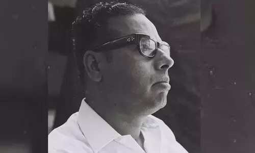 പി​ന്ന​ണി ഗാ​യ​ക​ൻ സം​ഗീ​തം പ​ക​ർ​ന്ന​പ്പോ​ൾ