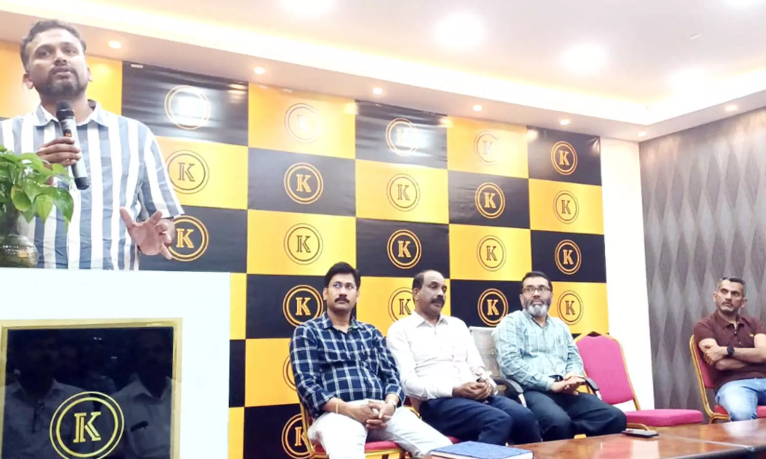 ത​ണ​ൽ വ​ള​ന്റി​യ​ർ സം​ഗ​മം