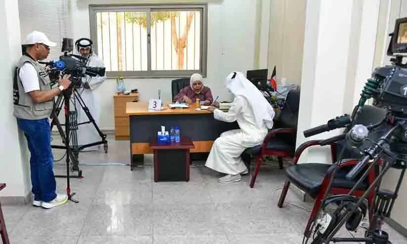 അ​സം​ബ്ലി തെ​ര​ഞ്ഞെ​ടു​പ്പ് പ​ത്രി​ക സ​മ​ർ​പ്പ​ണം അ​വ​സാ​ന​ത്തി​ലേ​ക്ക്