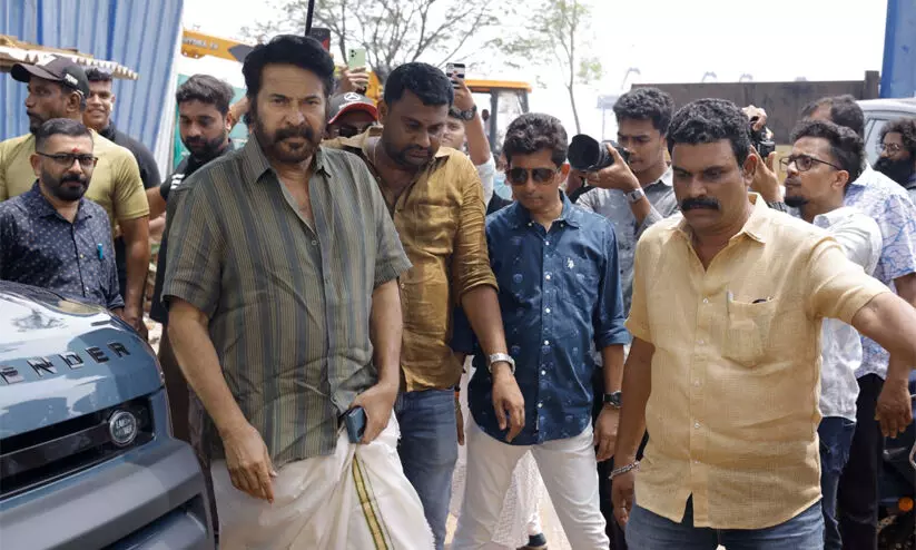 ബസൂക്കയിൽ മമ്മൂട്ടി അഭിനയിച്ചു തുടങ്ങി ബസൂക്കയിൽ മമ്മൂട്ടി അഭിനയിച്ചു തുടങ്ങി