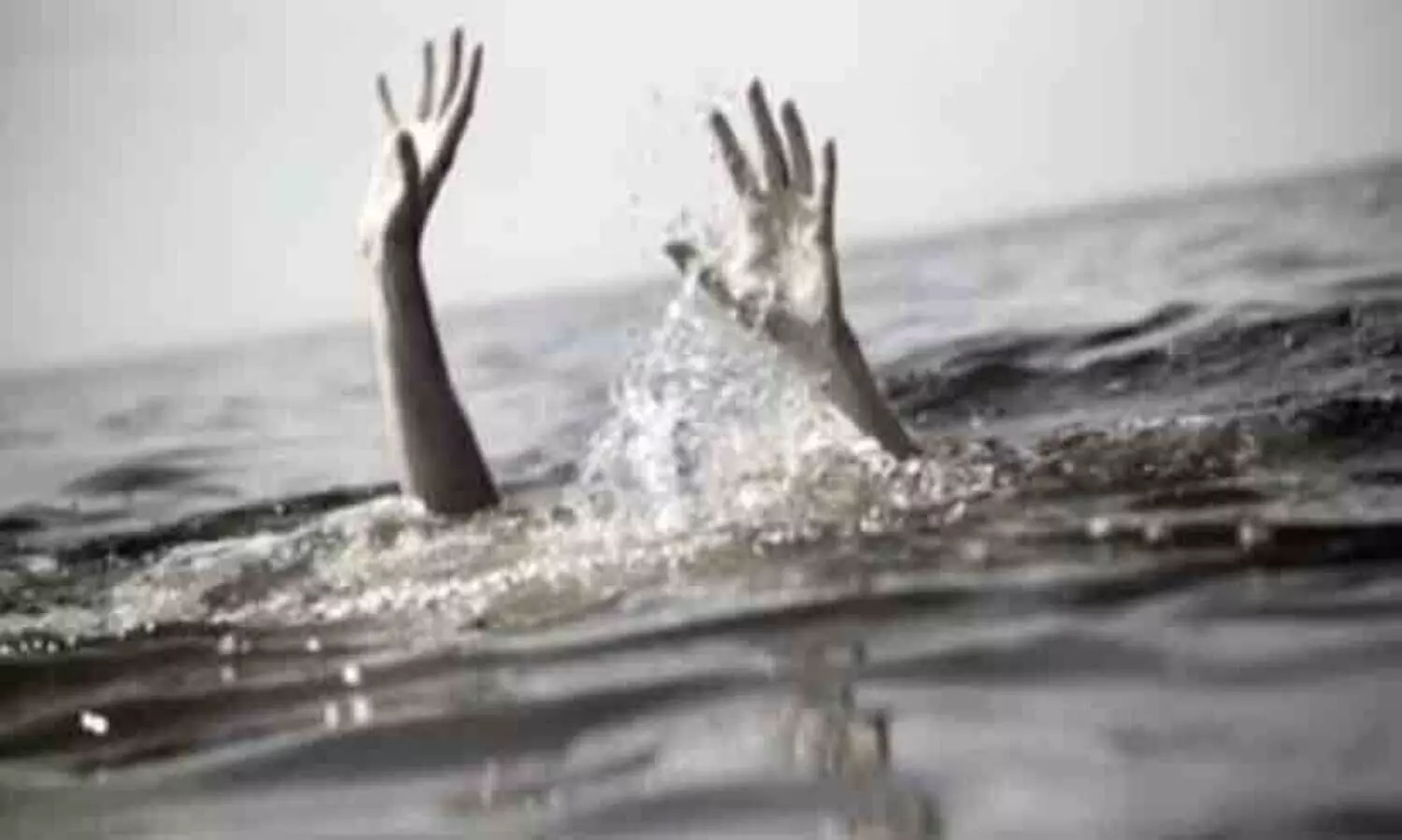 drown in Krishna Sagar Lake