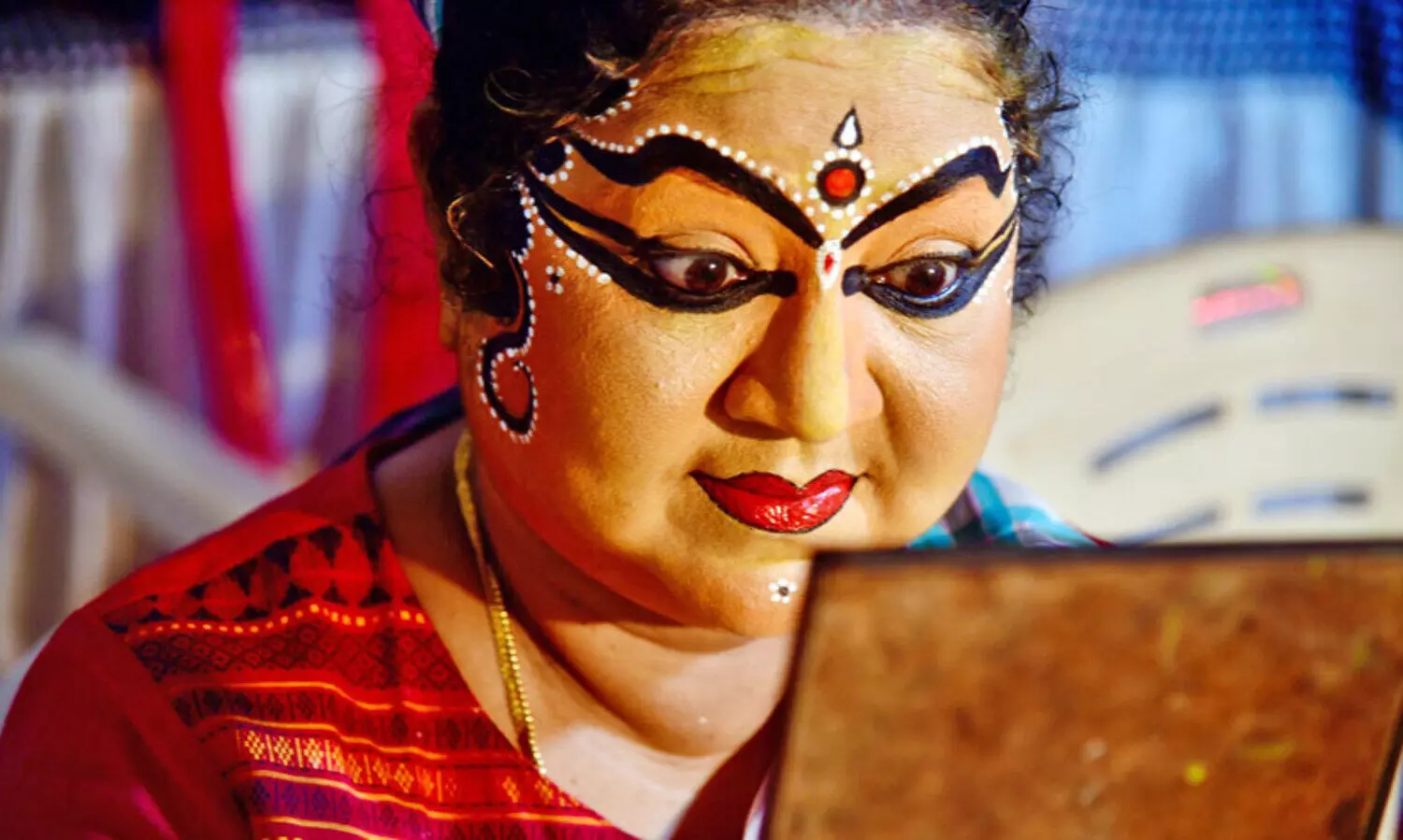 കഥ കളിച്ച് ആടിത്തിമിർത്ത് മന്ത്രി ബിന്ദു