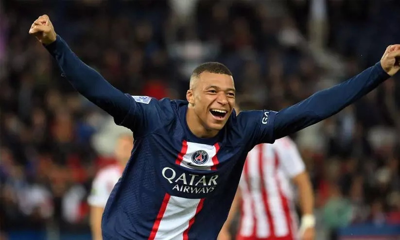 എംബാപ്പെക്ക് ഇരട്ട ഗോൾ; മെസ്സി തിരിച്ചെത്തിയ മത്സരത്തിൽ പി.എസ്.ജിക്ക് തകർപ്പൻ ജയം