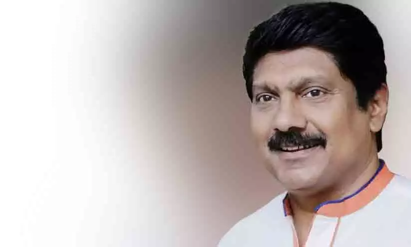 കൈനിറയേ വെണ്ണ തരാം....