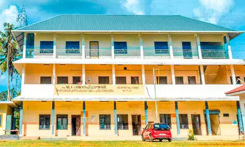 കി​ഴ​ക്കേ​ക്ക​ര ഈ​സ്റ്റ് ഹൈ​സ്കൂ​ളി​ൽ പു​തി​യ കെട്ടിടം നിർമിക്കാൻ ഒരുകോടി അനുവദിച്ചു