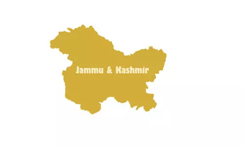 കശ്മീരിൽ ഭീകരരെ തുരത്തി കശ്മീരിൽ ഭീകരരെ തുരത്തി