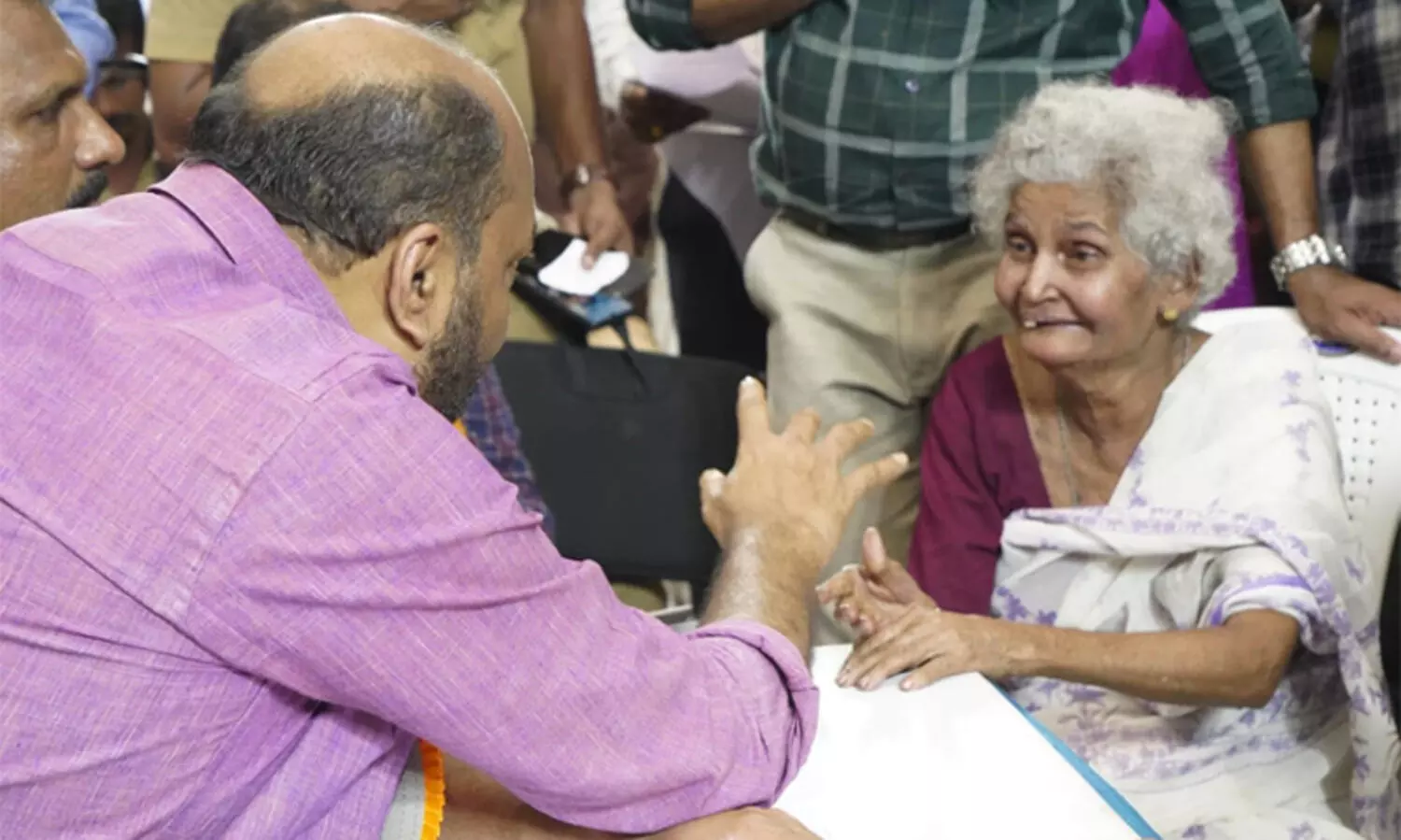 അതിർത്തി തിരിച്ച് നൽകുമെന്ന് മന്ത്രിയുടെ ഉറപ്പ്: ആശ്വാസത്തോടെ 78 കാരി സാറാക്കുട്ടി