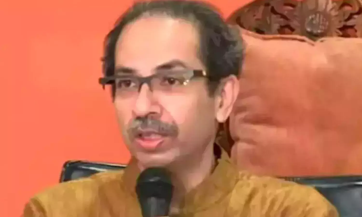 വിമതന്മാരുടെ അയോഗ്യത: ഉദ്ധവ്​ പക്ഷം ഡെപ്യൂട്ടി സ്പീക്കറെ കണ്ടു