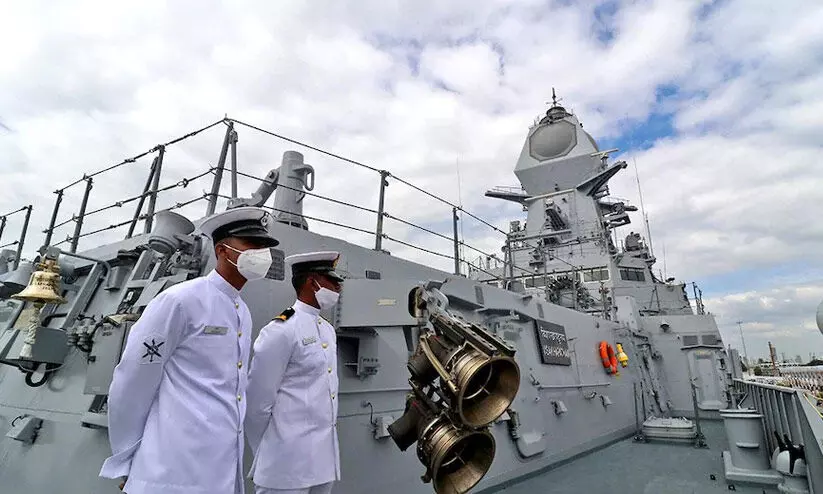 നാ​വി​ക​സേ​ന​യി​ൽ ചാ​ർ​ജ്മാ​ൻ; 372 ഒ​ഴി​വു​ക​ൾ