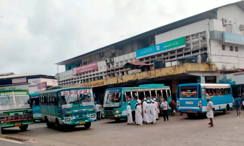 bus stand