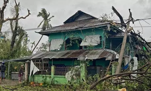മ്യാന്മറിനെ തകർത്ത് മോഖ ചുഴലിക്കാറ്റ്; മൂന്നു മരണം, വ്യാപക നാശം