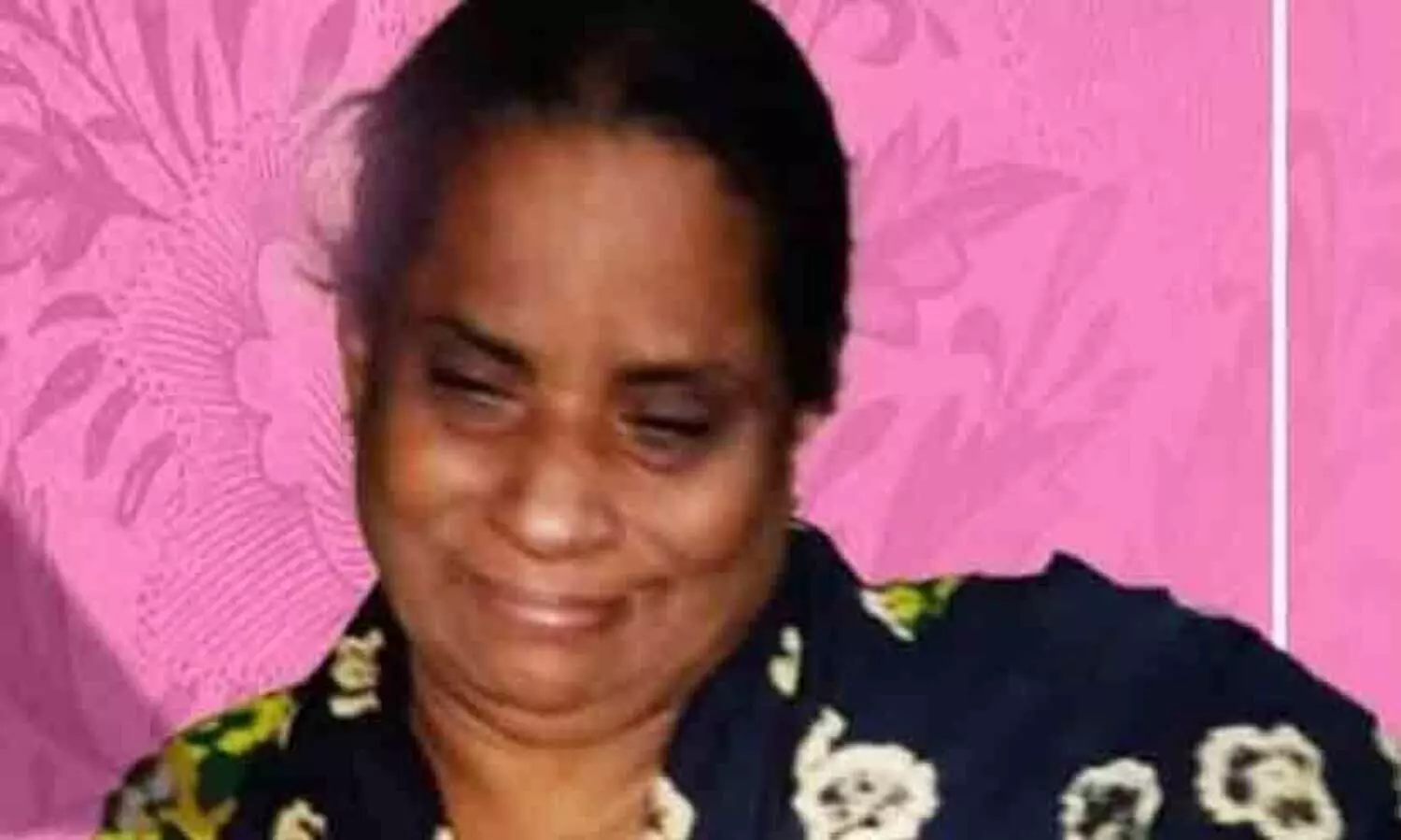 നിരവധി കഞ്ചാവ് കേസുകളിൽ പ്രതിയായ സ്ത്രീ 1.7 കിലോ കഞ്ചാവുമായി പിടിയിൽ