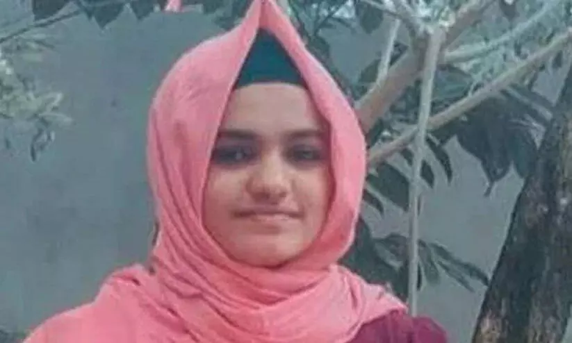 ലൈബ്രറി റൂമിൽ വിദ്യാർഥിനി തൂങ്ങി മരിച്ച സംഭവം: പ്രത്യേക അന്വേഷണ സംഘം രൂപവത്കരിച്ചു ലൈബ്രറി റൂമിൽ വിദ്യാർഥിനി തൂങ്ങി മരിച്ച സംഭവം: പ്രത്യേക അന്വേഷണ സംഘം രൂപവത്കരിച്ചു