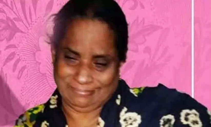 നിരവധി കഞ്ചാവ് കേസുകളിൽ പ്രതിയായ സ്ത്രീ 1.7 കിലോ കഞ്ചാവുമായി പിടിയിൽ നിരവധി കഞ്ചാവ് കേസുകളിൽ പ്രതിയായ സ്ത്രീ 1.7 കിലോ കഞ്ചാവുമായി പിടിയിൽ