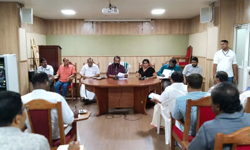 സ്കൂളുകളിലെ ഇന്റർനെറ്റ് സംബന്ധിച്ച പ്രശ്നങ്ങൾ അടിയന്തരമായി പരിഹരിക്കാൻ നടപടിയുണ്ടാകുമെന്ന് വി. ശിവൻകുട്ടി സ്കൂളുകളിലെ ഇന്റർനെറ്റ് സംബന്ധിച്ച പ്രശ്നങ്ങൾ അടിയന്തരമായി പരിഹരിക്കാൻ നടപടിയുണ്ടാകുമെന്ന് വി. ശിവൻകുട്ടി