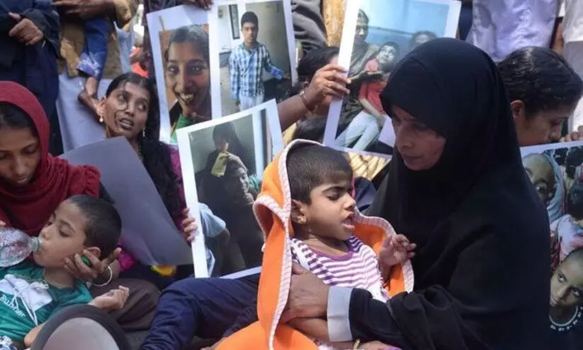 എന്ഡോസള്ഫാന് ഇരകളുടെ ചികിത്സ: മേല്നോട്ടം വഹിക്കാന് ഹൈകോടതിക്ക് നിർദേശം എന്ഡോസള്ഫാന് ഇരകളുടെ ചികിത്സ: മേല്നോട്ടം വഹിക്കാന് ഹൈകോടതിക്ക് നിർദേശം