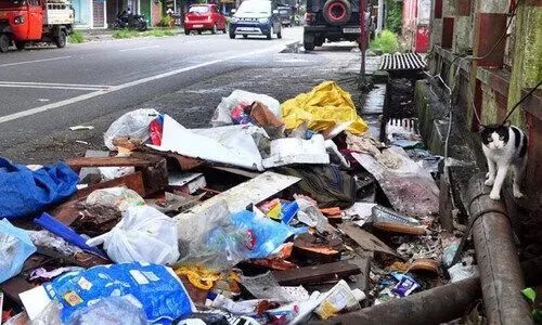 പൊതുസ്ഥലത്തെ മാലിന്യം തള്ളല്‍: കൊ​ച്ചി നഗരത്തില്‍ സംയുക്ത പരിശോധന