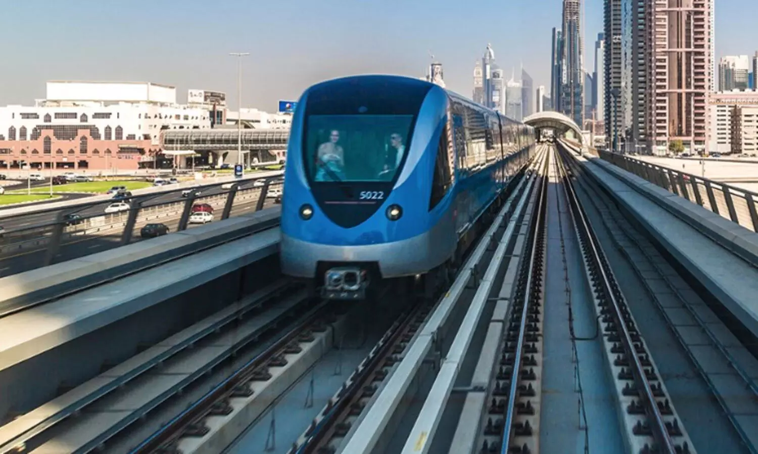 സാ​ങ്കേതിക തകരാർ; ദുബൈ മെട്രോ ഗതാഗതം തടസപ്പെട്ടു