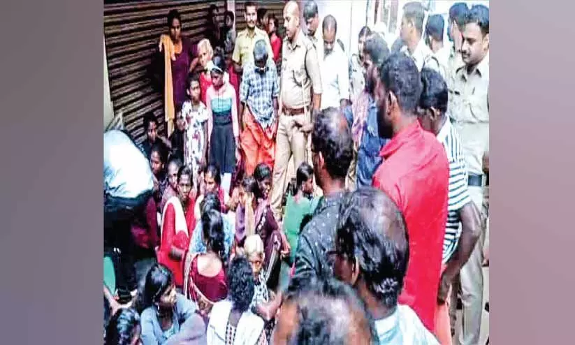 ആദിവാസി ഭൂസമരം അവശരായവരെ ആശുപത്രിയിലേക്ക് മാറ്റാനുള്ള ശ്രമം പരാജയപ്പെട്ടു ആദിവാസി ഭൂസമരം അവശരായവരെ ആശുപത്രിയിലേക്ക് മാറ്റാനുള്ള ശ്രമം പരാജയപ്പെട്ടു