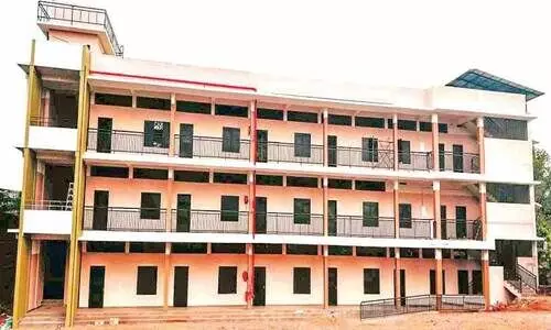 എടക്കാപറമ്പ് എ.യു.പി സ്കൂളിന് അരനൂറ്റാണ്ട് ഉദ്ഘാടനത്തിനൊരുങ്ങി പുതിയ കെട്ടിടം