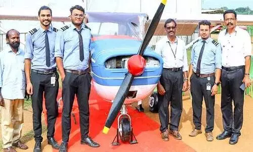 വിമാനത്തെ നേരിട്ടറിയാം ഫോട്ടോയെടുക്കാം