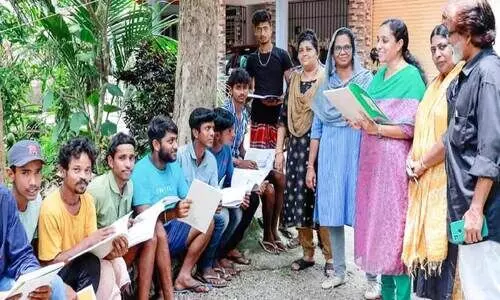 ‘ചങ്ങാത്തം’ കൂടാൻ അതിഥി തൊഴിലാളികള്‍ മലയാളം പഠിക്കുന്നു