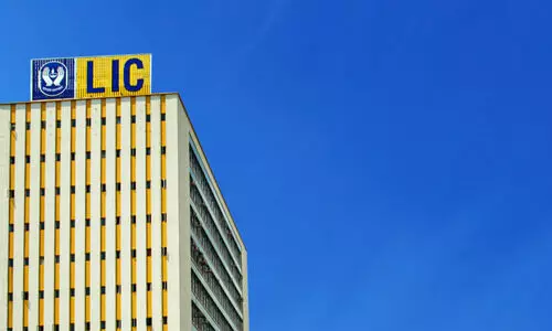 എൽ.ഐ.സി നിക്ഷേപകർക്ക് ഒരു വർഷത്തിനിടെ നഷ്ടമായത് 2.4 ലക്ഷം കോടി