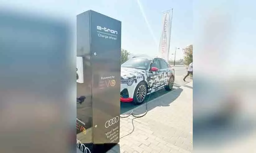 കാർബൺ ബഹിർഗമനം കുറക്കൽ; 2030ഓടെ 7000 ഇലക്ട്രിക് വാഹനങ്ങൾ നിരത്തിലിറക്കും കാർബൺ ബഹിർഗമനം കുറക്കൽ; 2030ഓടെ 7000 ഇലക്ട്രിക് വാഹനങ്ങൾ നിരത്തിലിറക്കും